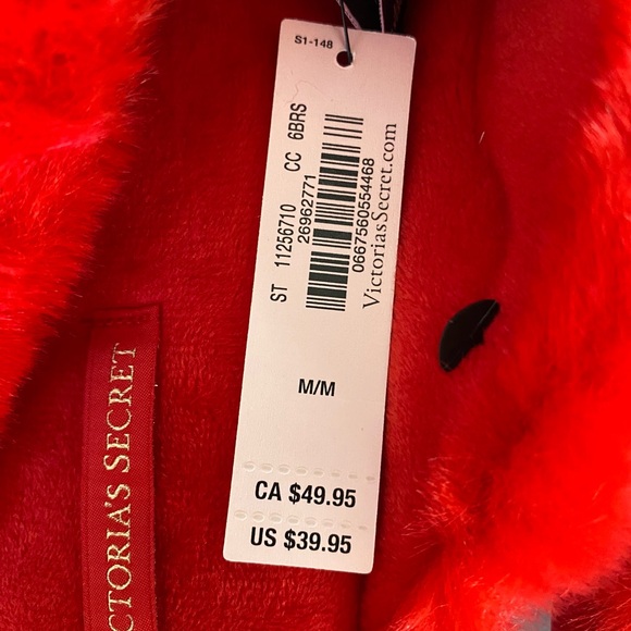 NWT Victoria’s Secret Closed-Toe Faux Fur Slippers - Picture 3 of 14